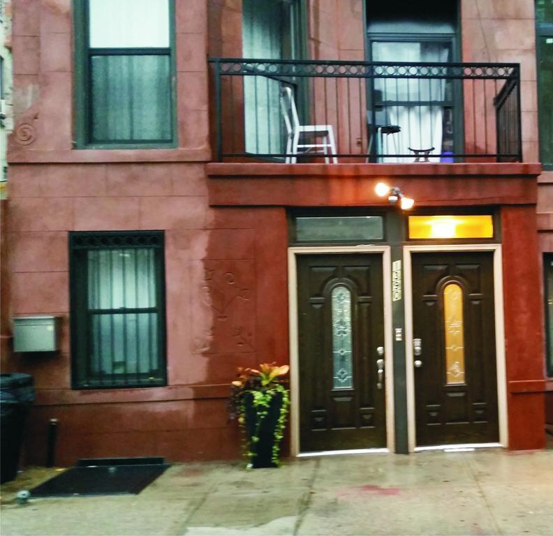 Oyo Bed And Breakfast New York Exteriör bild